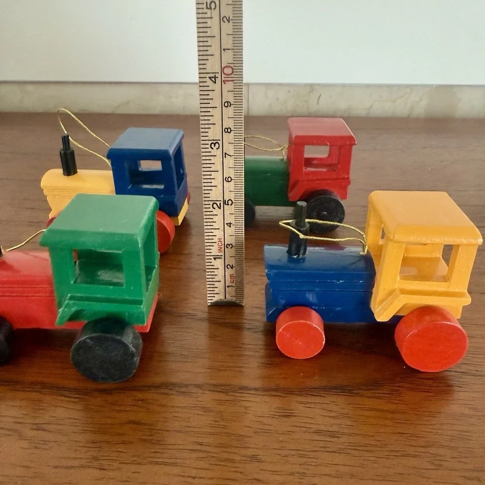 Wood Truck‎ Ornaments Colorful Christmas Tree Holiday Decoration Set Of 4.